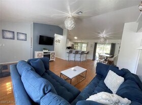 6701 Canton St in Ft. Myers, FL - Building Photo