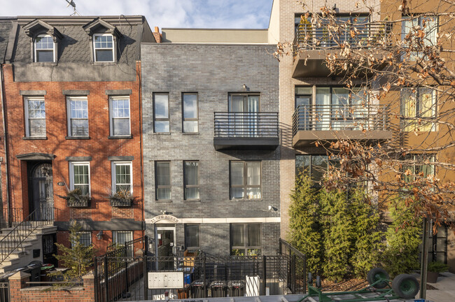 25 Van Buren St in Brooklyn, NY - Building Photo - Building Photo