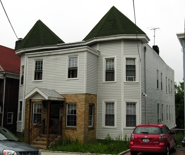 18 N Terrace Ave in Mount Vernon, NY - Foto de edificio - Building Photo