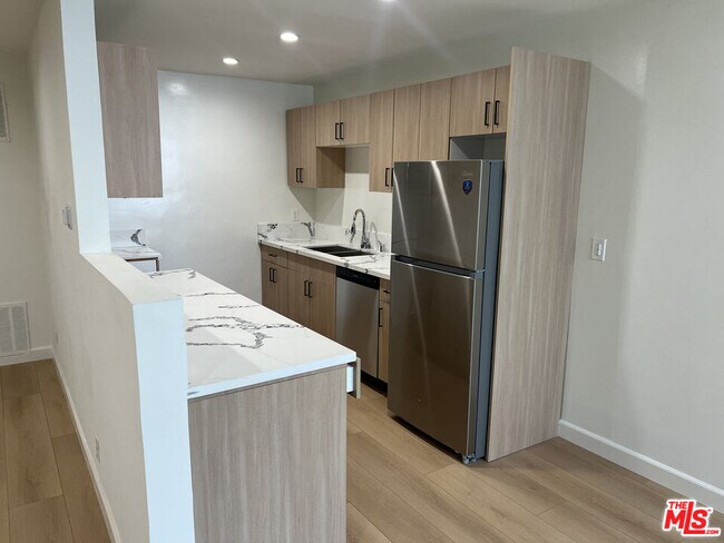 1253 Hayworth Ave in West Hollywood, CA - Building Photo - Building Photo