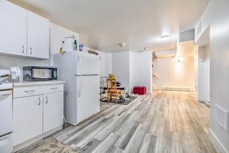 661 Mcmillan Av in Winnipeg, MB - Building Photo - Building Photo