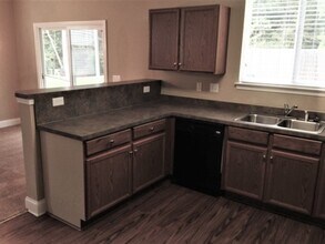 185 Chemistry Cir in Ladson, SC - Building Photo - Building Photo