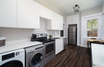 1002 W Mulberry Ave, Unit 3 in San Antonio, TX - Foto de edificio - Building Photo