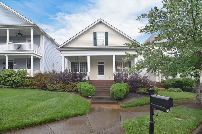 14035 Bankside Dr in Huntersville, NC - Foto de edificio - Building Photo