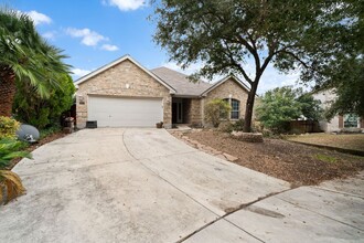 2447 Concho Loop in New Braunfels, TX - Building Photo - Building Photo