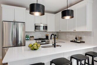 1631 N Lawndale Ave in Chicago, IL - Building Photo - Building Photo