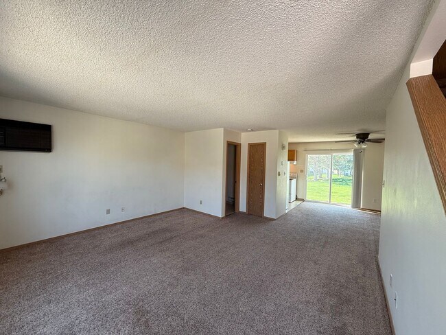 551 W 40th St in Scottsbluff, NE - Building Photo - Building Photo