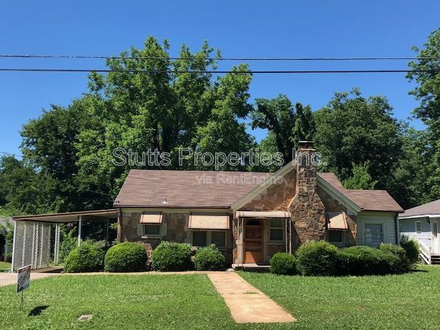 903 E 8th St in Tuscumbia, AL - Building Photo