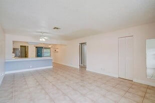 3929 Kenas St in West Palm Beach, FL - Building Photo