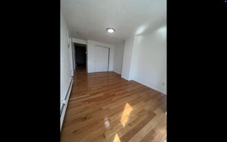 234 Lexington St, Unit #3 in Boston, MA - Building Photo - Building Photo