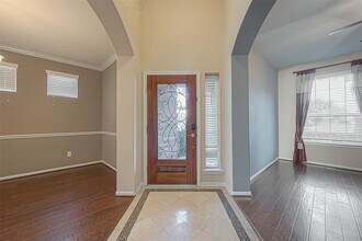 7530 Newbury Trail in Sugar Land, TX - Building Photo - Building Photo