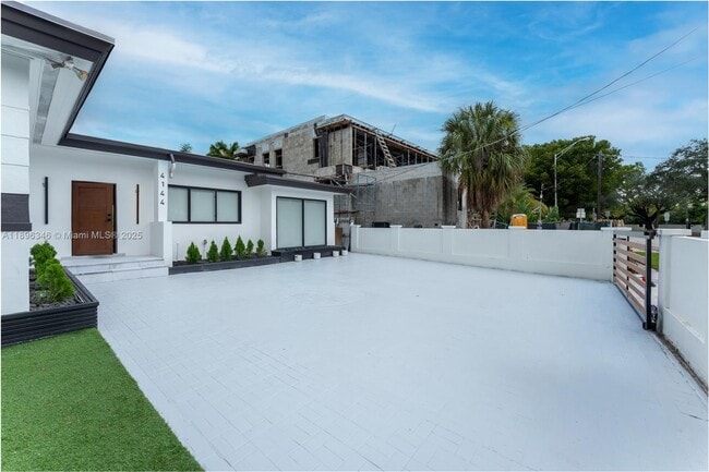 4144 Alton Rd in Miami Beach, FL - Building Photo - Building Photo