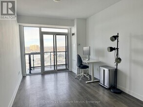 4633 Glen Erin Dr in Mississauga, ON - Building Photo - Building Photo