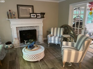 10614 Samaga Dr in Oakton, VA - Building Photo - Building Photo