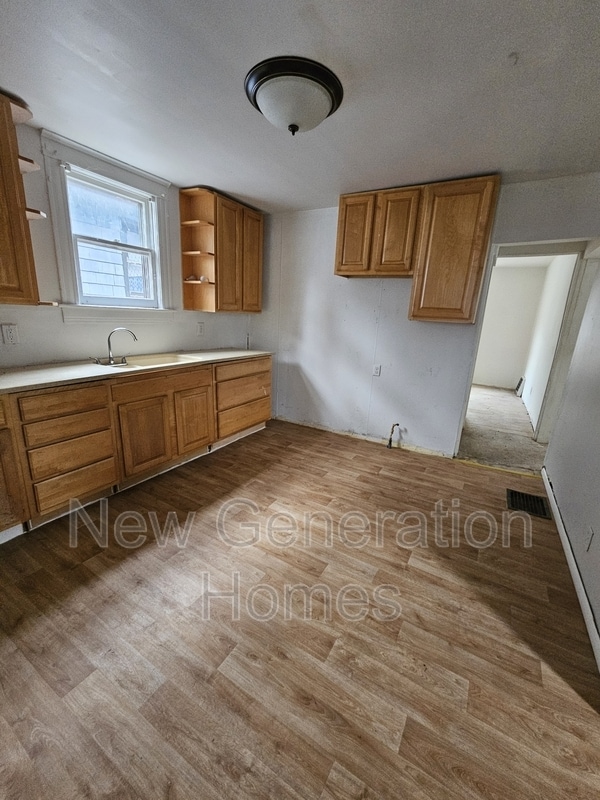 1913 E Prairie Ave in Decatur, IL - Building Photo - Building Photo