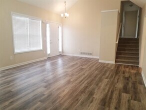 5015 Sunbrook Dr NW in Acworth, GA - Foto de edificio - Building Photo