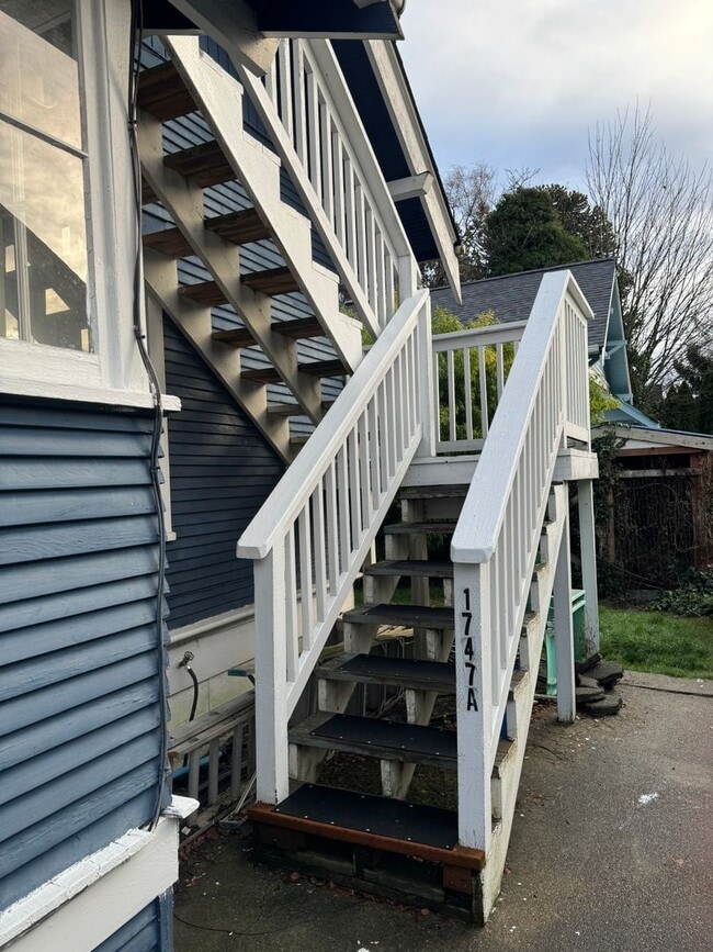 property at 1747 6th St