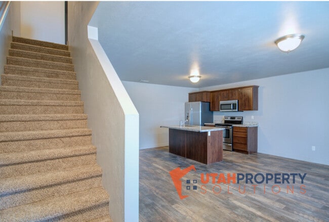 14357 S Sherwell Ct in Herriman, UT - Building Photo - Building Photo