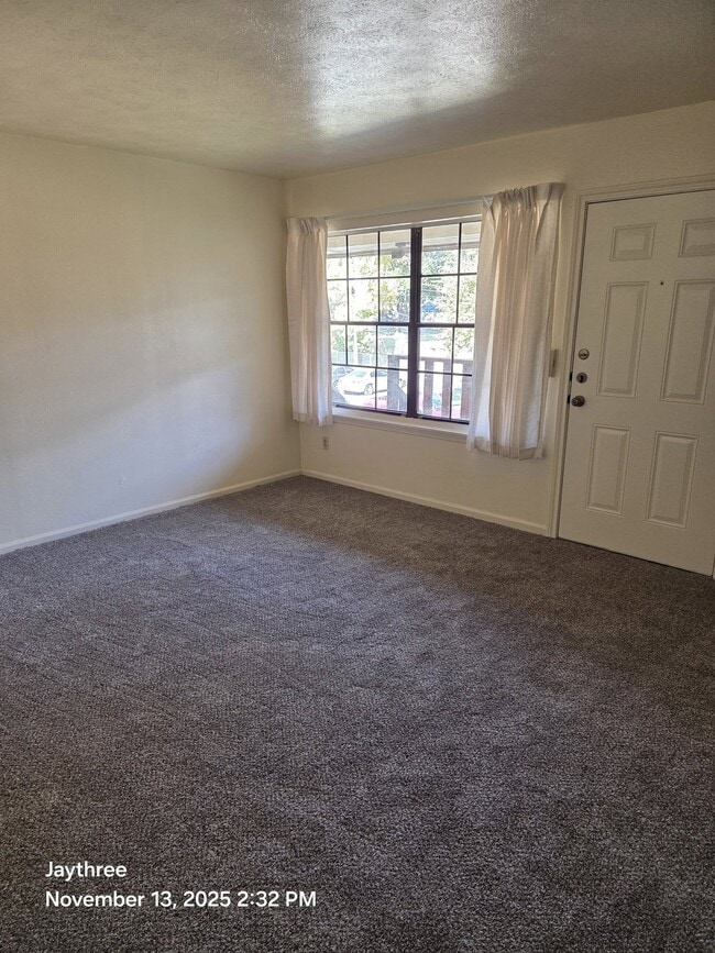 1505 E Beverly Dr, Unit 1505 Oakpark