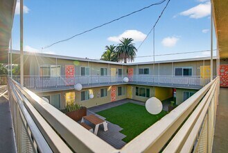 210 E 29th St-Unit -20 in Long Beach, CA - Building Photo - Building Photo