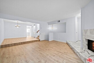 7904 Topanga Canyon Blvd in Los Angeles, CA - Building Photo - Building Photo