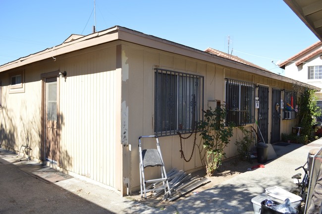 12025 Elliott Ave in El Monte, CA - Building Photo - Building Photo