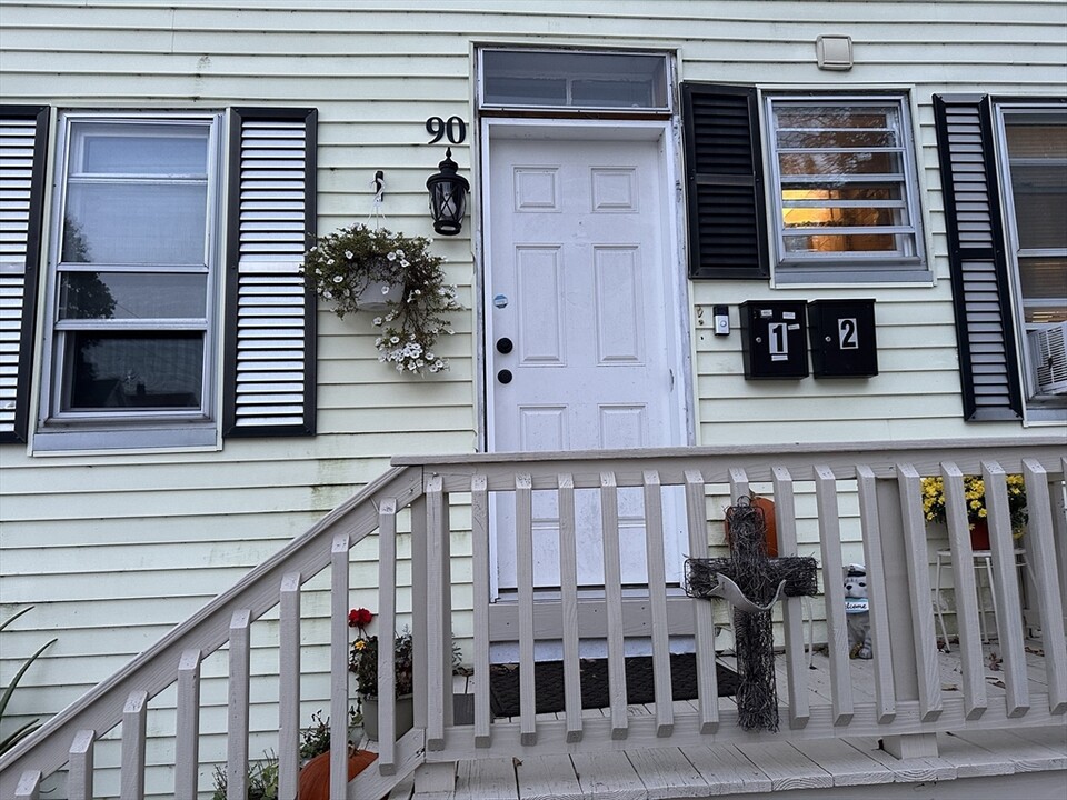 90 School St-Unit -2 in Taunton, MA - Foto de edificio