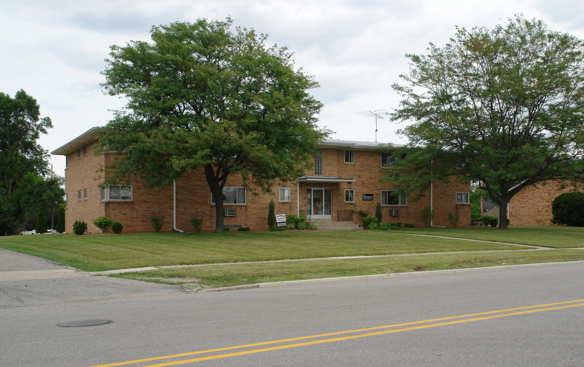 824 Edgemont Blvd in Lansing, MI - Building Photo