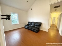 93A Hillside St, Unit 3 in Boston, MA - Building Photo - Building Photo