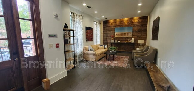 210 30th Ave N in Nashville, TN - Building Photo - Building Photo