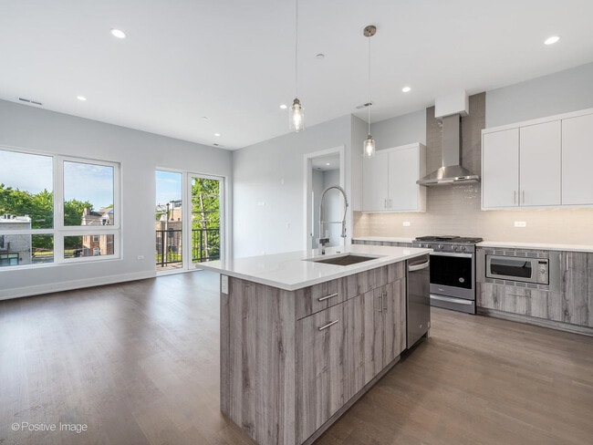 2139 W Madison St in Chicago, IL - Building Photo - Building Photo
