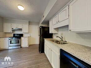 2394 Wine Ridge Dr in Birmingham, AL - Building Photo - Building Photo