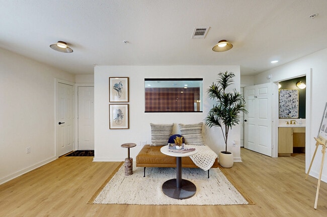 The Jane at College Station in College Station, TX - Foto de edificio - Building Photo