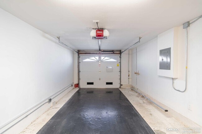 653 St Francis Blvd in Daly City, CA - Foto de edificio - Building Photo