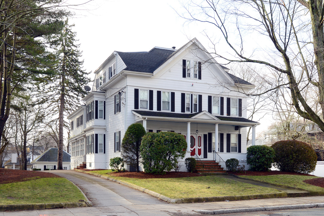 276 W Elm St in Brockton, MA - Building Photo