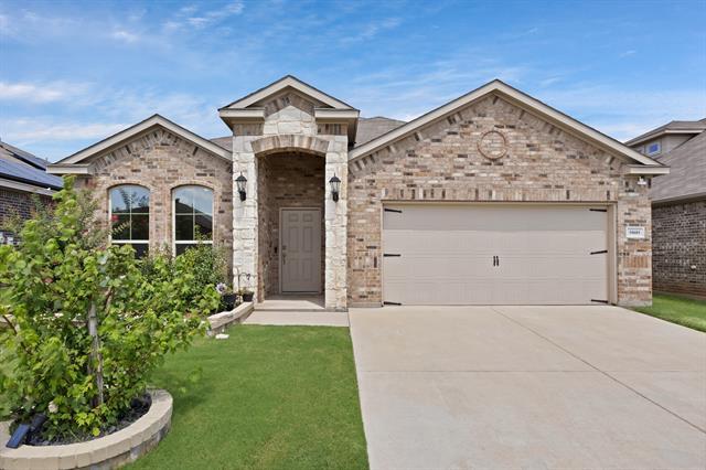 10601 Summer Pl Ln in Fort Worth, TX - Building Photo