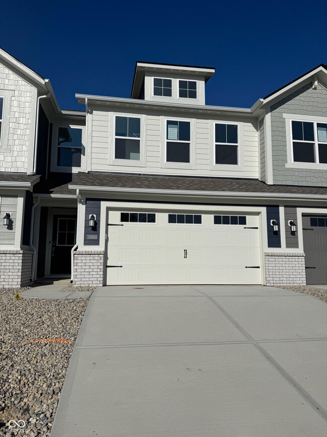 15190 Swallow Fls Wy in Fishers, IN - Building Photo - Building Photo