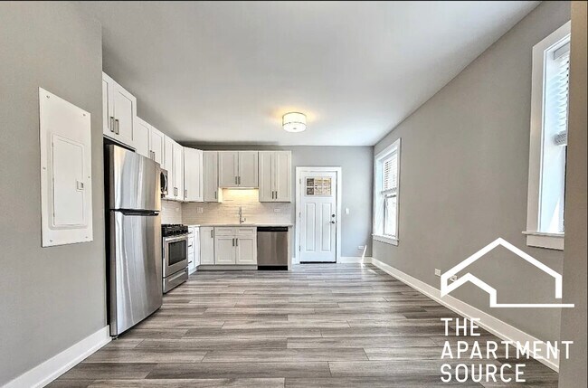 property at 3939 N Janssen Ave