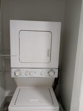 2435 Plunkett St in Hollywood, FL - Building Photo - Building Photo