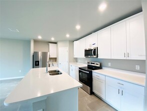 572 Sun Warbler Wy in St. Cloud, FL - Building Photo - Building Photo