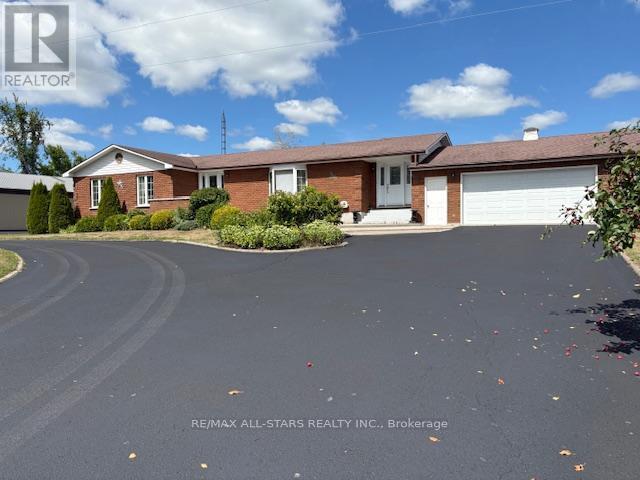 80 Crosswind Rd in Kawartha Lakes, ON - Building Photo - Building Photo