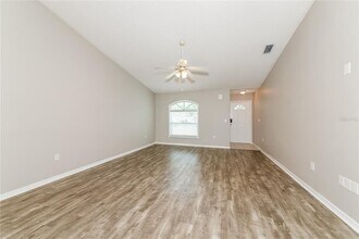 7527 42nd Ct E in Sarasota, FL - Building Photo - Building Photo