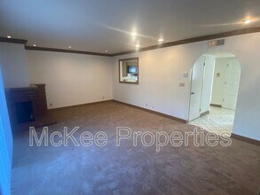 5430 Linda Vista Rd in San Diego, CA - Building Photo - Building Photo