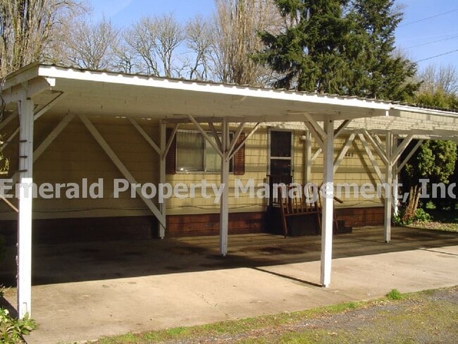 1448 Harbor Dr in Springfield, OR - Building Photo - Building Photo