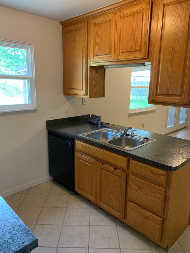 property at 403 S Delaware St