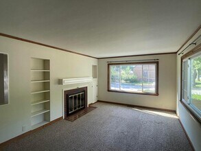 5100 N Idlewild Ave in Whitefish Bay, WI - Building Photo - Building Photo