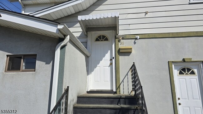 38 Newark Pompton Turnpike in Little Falls, NJ - Building Photo - Building Photo
