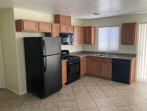 5297 Tipper Ave in Las Vegas, NV - Building Photo - Building Photo