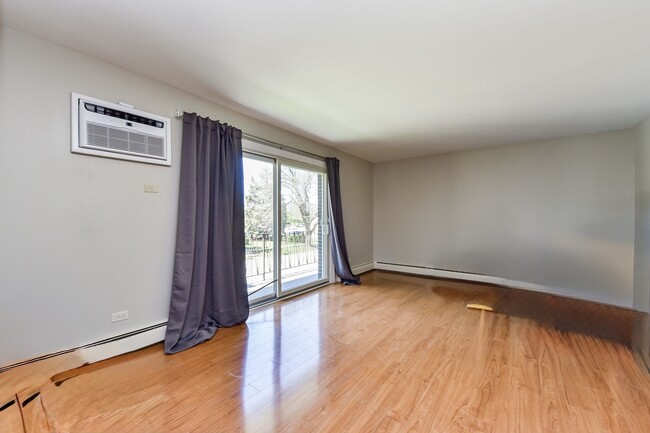 27 S Waiola Ave in La Grange, IL - Building Photo - Building Photo