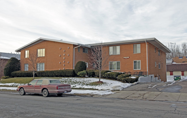 Carlton in Dayton, OH - Foto de edificio - Building Photo